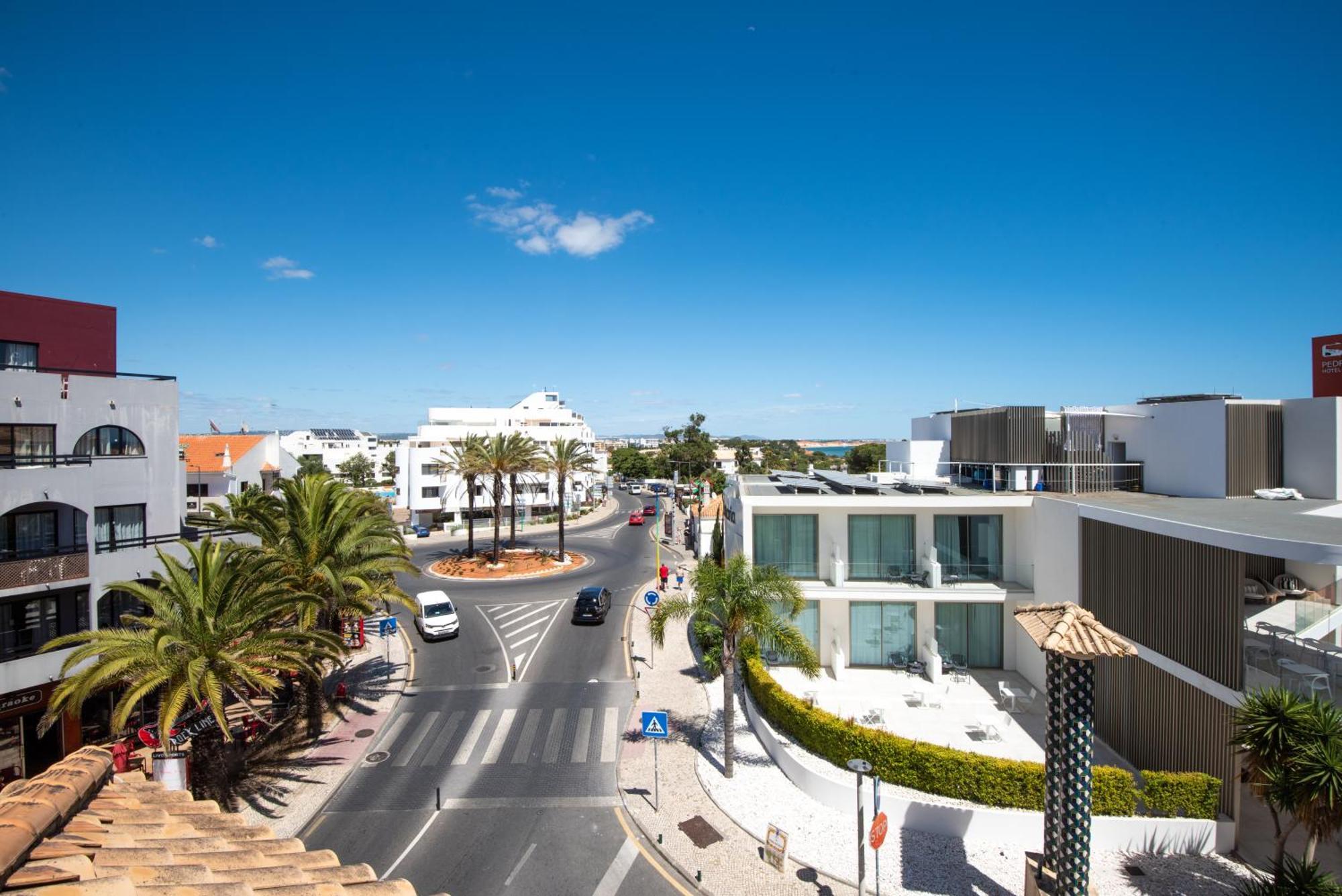 Charm Apartment T2 All With Big Terrace Albufeira Self Check-In Bagian luar foto