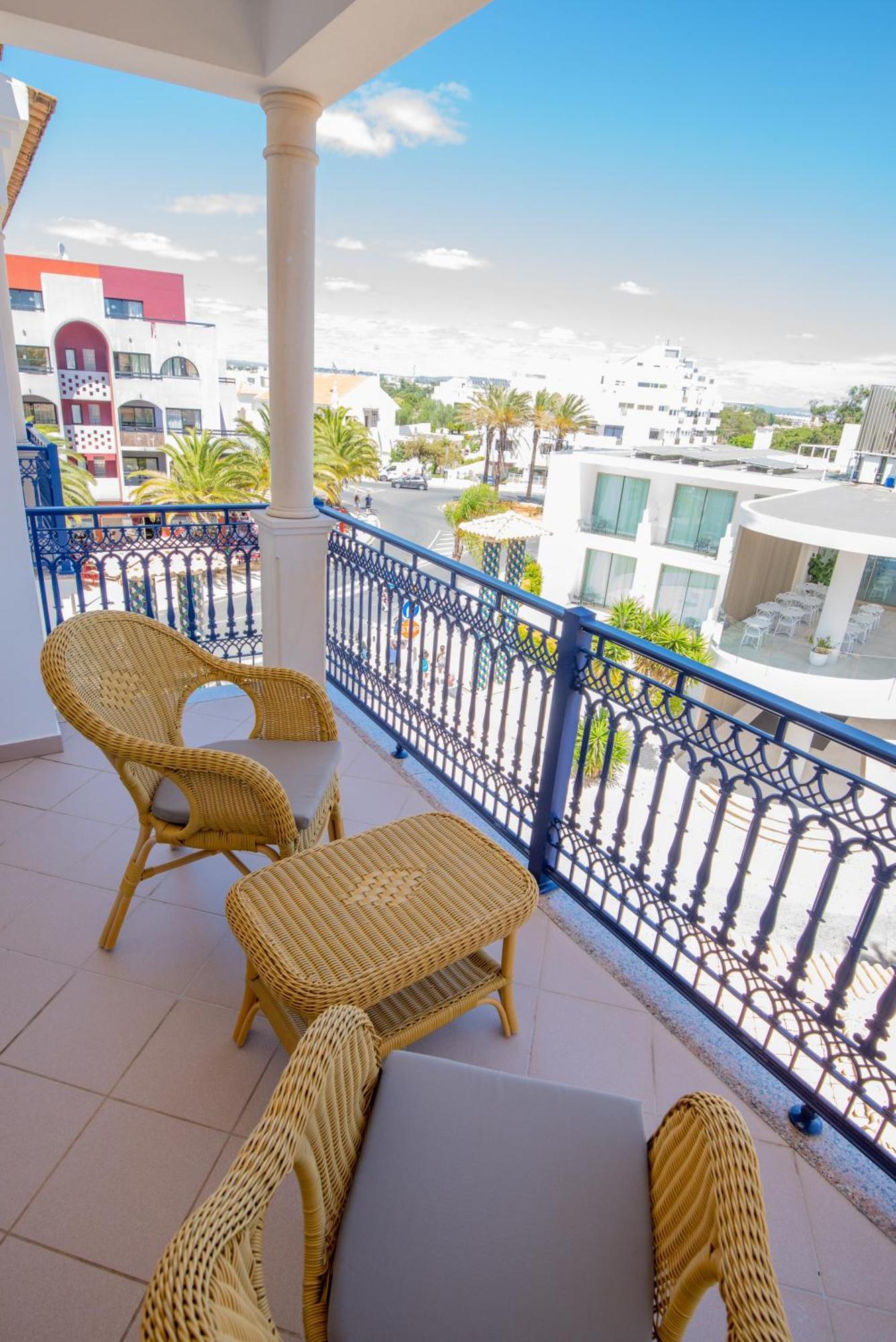 Charm Apartment T2 All With Big Terrace Albufeira Self Check-In Bagian luar foto
