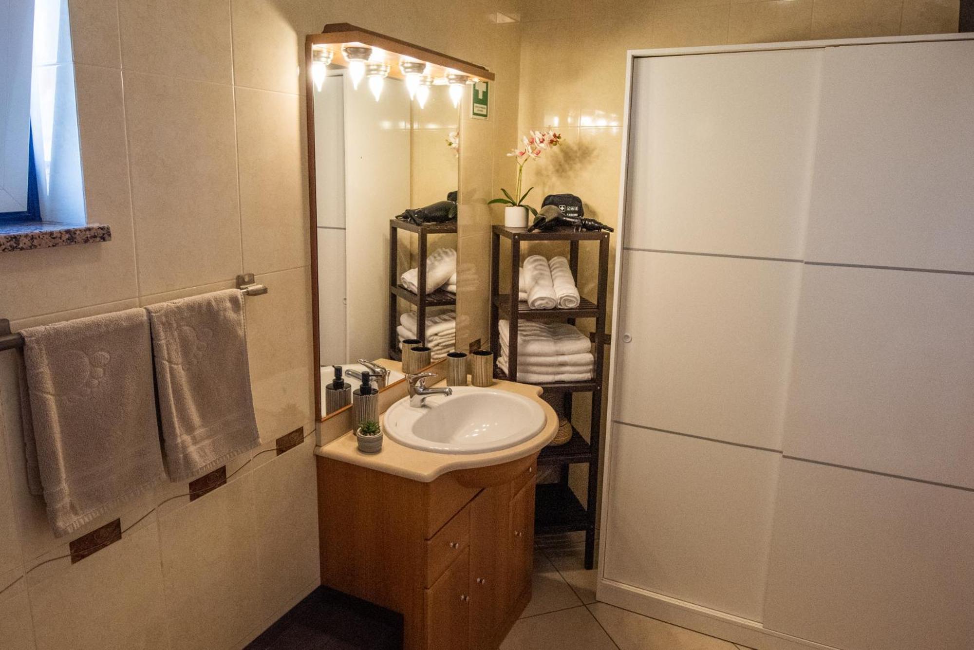 Charm Apartment T2 All With Big Terrace Albufeira Self Check-In Bagian luar foto