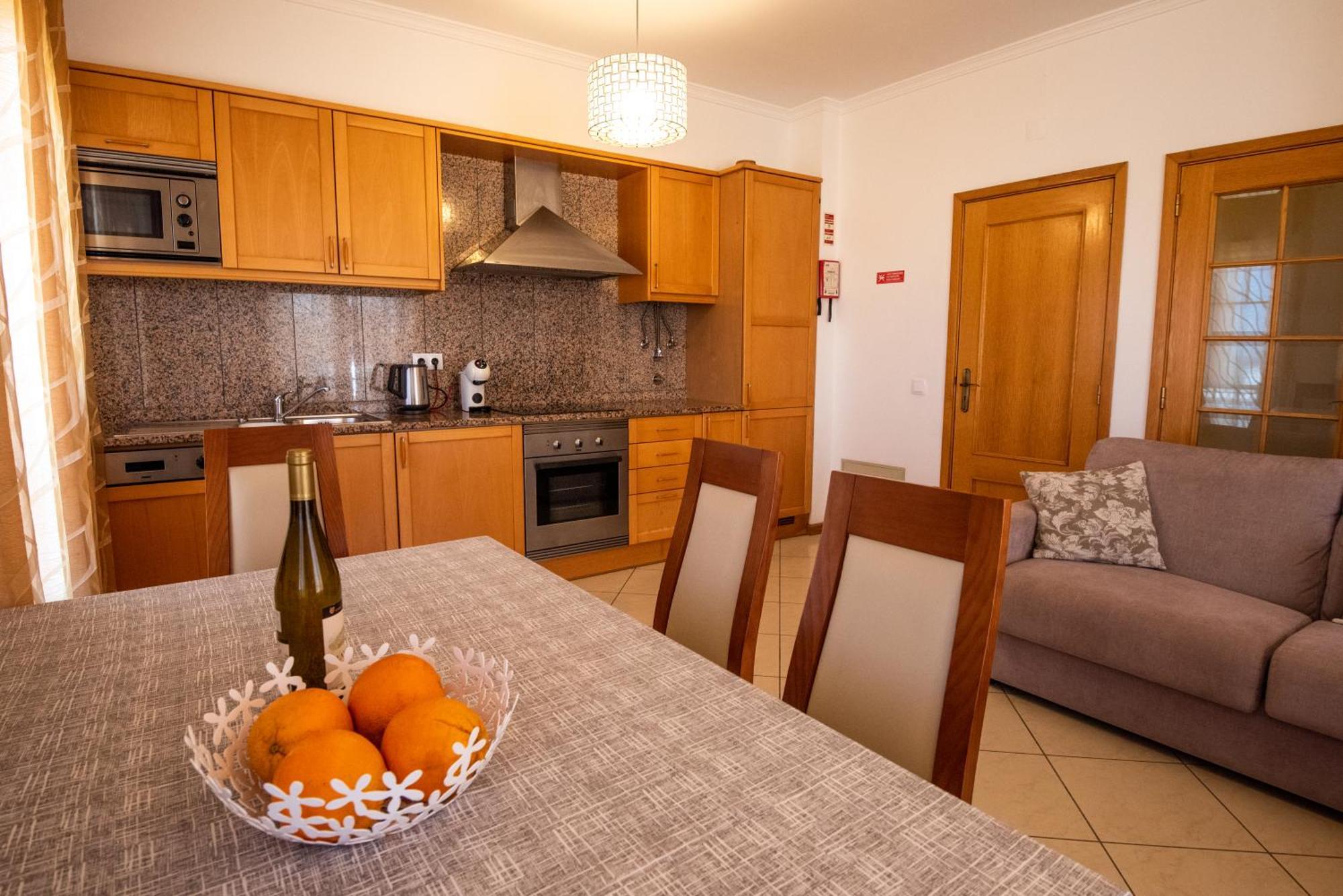 Charm Apartment T2 All With Big Terrace Albufeira Self Check-In Bagian luar foto